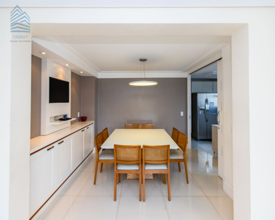 Imagem Imóvel com 4 Quartos à Venda, 196 m² em Moema - São Paulo