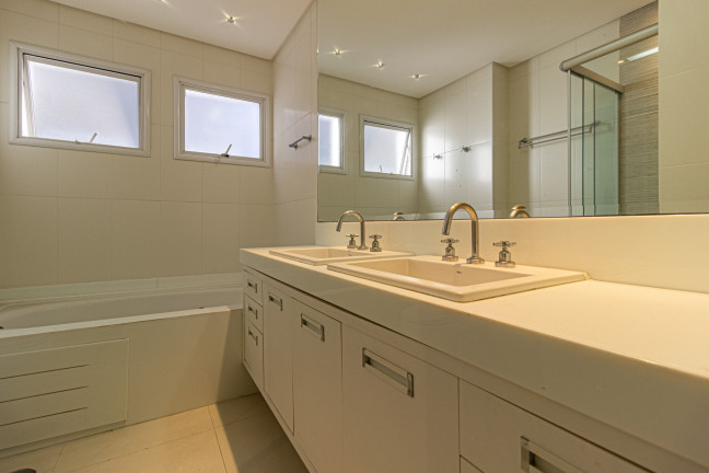 Imagem Apartamento com 4 Quartos para Alugar, 270 m² em Boqueirão - Santos