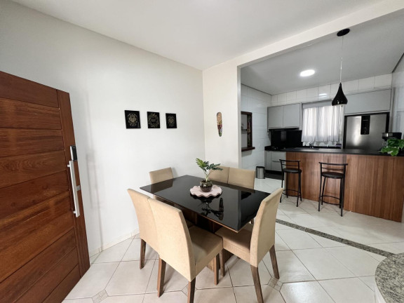 Imagem Casa com 3 Quartos à Venda, 200 m² em São João Do Rio Vermelho - Florianópolis