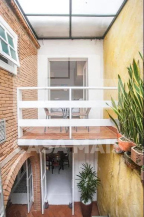 Imagem Casa com 2 Quartos à Venda, 110 m² em Pinheiros - São Paulo Imagem Casa com 2 Quartos à Venda, 110 m² em Pinheiros - São Paulo