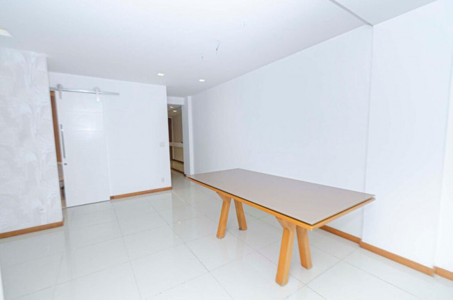 Imagem Imóvel com 3 Quartos à Venda, 143 m² em Botafogo - Rio De Janeiro Imagem Imóvel com 3 Quartos à Venda, 143 m² em Botafogo - Rio De Janeiro