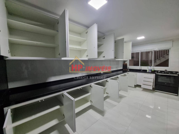 Imagem Sobrado com 3 Quartos à Venda, 179 m² em Umuarama - Osasco Imagem Sobrado com 3 Quartos à Venda, 179 m² em Umuarama - Osasco