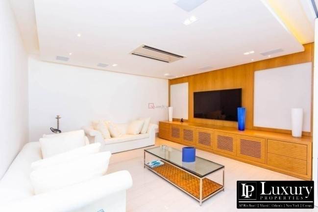 Imagem Casa com 8 Quartos à Venda, 647 m² em Tabatinga - Caraguatatuba