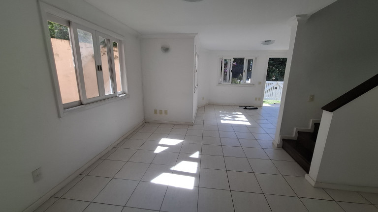 Imagem Casa com 3 Quartos à Venda, 149 m² em Piratininga - Niterói