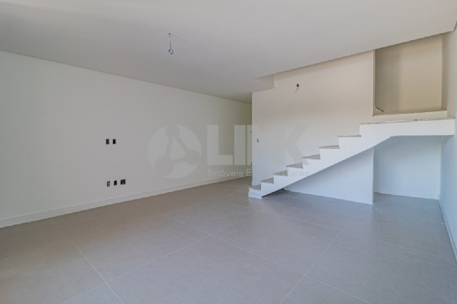 Imagem Casa com 3 Quartos à Venda, 210 m² em Chácara Das Pedras - Porto Alegre Imagem Casa com 3 Quartos à Venda, 210 m² em Chácara Das Pedras - Porto Alegre