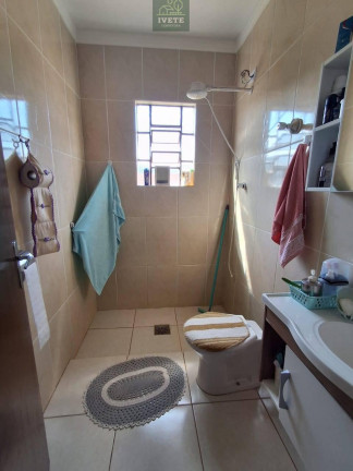 Imagem Casa com 2 Quartos à Venda, 140 m² em Lindóia