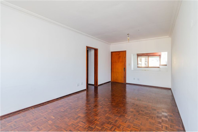Imagem Imóvel com 2 Quartos à Venda, em Auxiliadora - Porto Alegre Imagem Imóvel com 2 Quartos à Venda, em Auxiliadora - Porto Alegre