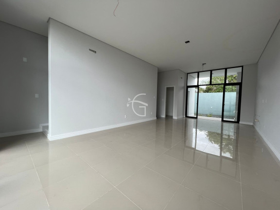 Imagem Casa com 3 Quartos à Venda, 203 m² em Saguaçu - Joinville Imagem Casa com 3 Quartos à Venda, 203 m² em Saguaçu - Joinville