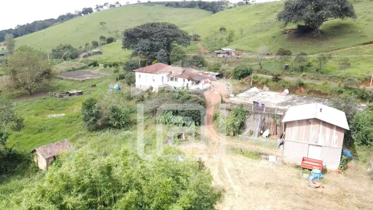 Imagem Imóvel com 4 Quartos à Venda, 120 m² em Santana De Caldas - Caldas