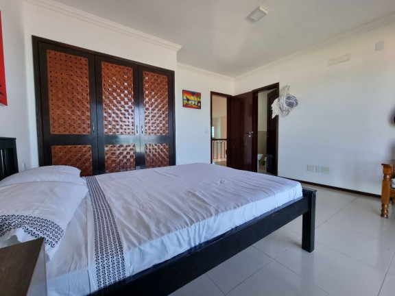 Imagem Casa com 7 Quartos à Venda, 519 m² em Centro Praia - Iguape