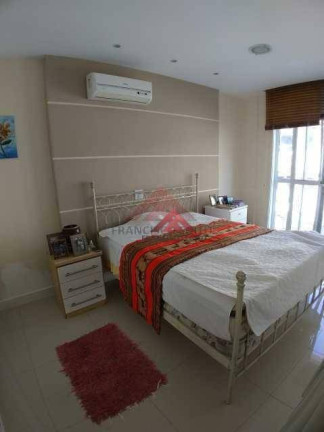 Imagem Casa com 2 Quartos à Venda, 300 m² em Santa Rosa - Niterói Imagem Casa com 2 Quartos à Venda, 300 m² em Santa Rosa - Niterói