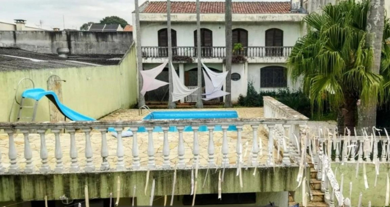 Imagem Casa com 5 Quartos à Venda, 540 m² em Uberaba - Curitiba