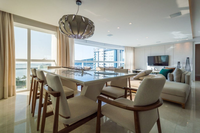 Imagem Cobertura com 3 Quartos à Venda, 328 m² em Fazenda - Itajaí