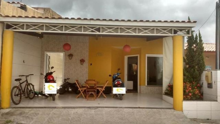 Casa de Condomínio com 3 Quartos à Venda, 170 m² em Feira De Santana