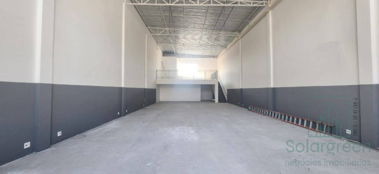 Galpão para Alugar, 385 m² em Atibaia Jardim - Atibaia