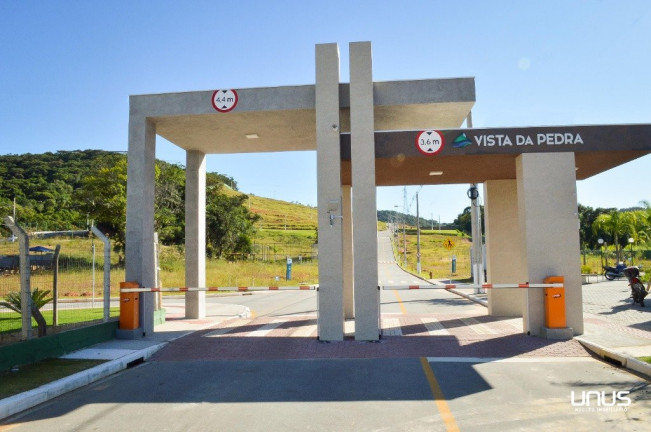 Terreno à Venda, 360 m² em Sertão Do Maruim - São José