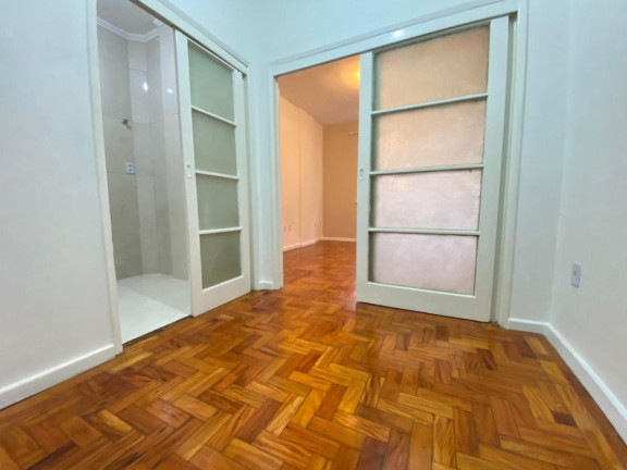 Imagem Apartamento com 1 Quarto à Venda, 30 m² em Centro Histórico - Porto Alegre Imagem Apartamento com 1 Quarto à Venda, 30 m² em Centro Histórico - Porto Alegre
