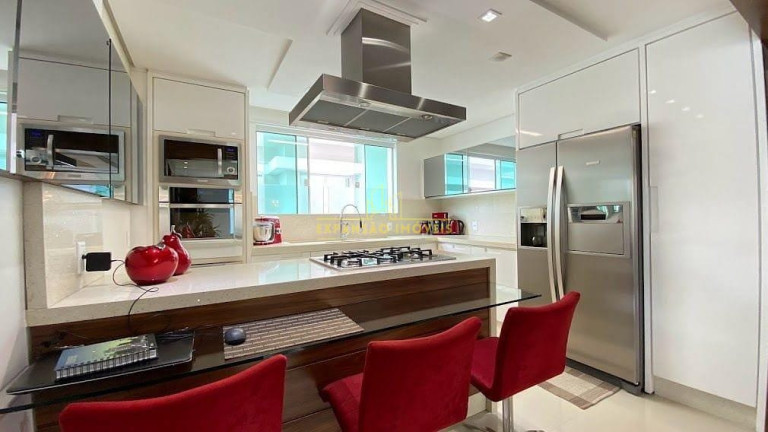 Imagem Casa com 3 Quartos à Venda, 420 m² em Pedra Branca - Palhoça