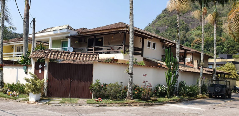 Casa com 4 Quartos à Venda, 240 m² em Vargem Grande - Rio De Janeiro
