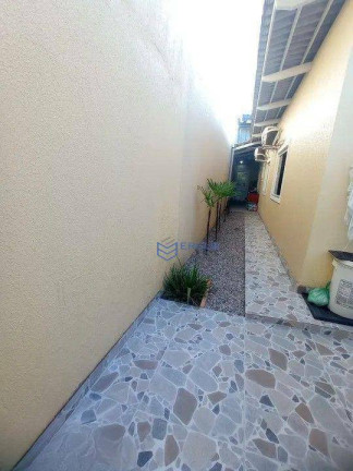 Imagem Casa com 3 Quartos à Venda, 198 m² em Lagoa Redonda - Fortaleza Imagem Casa com 3 Quartos à Venda, 198 m² em Lagoa Redonda - Fortaleza