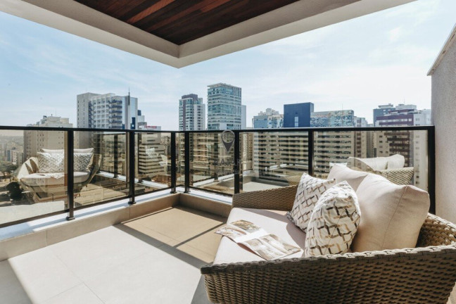 Imagem Apartamento com 3 Quartos à Venda,  em água Verde - Curitiba