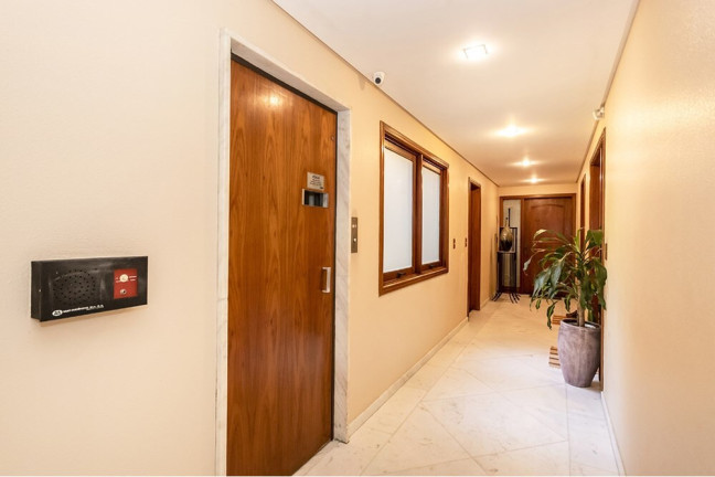 Imagem Apartamento com 4 Quartos à Venda, 191 m² em Mont Serrat - Porto Alegre Imagem Apartamento com 4 Quartos à Venda, 191 m² em Mont Serrat - Porto Alegre