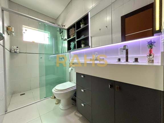 Imagem Casa com 4 Quartos à Venda, 279 m² em Floresta - Joinville Imagem Casa com 4 Quartos à Venda, 279 m² em Floresta - Joinville