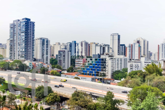 Imagem Apartamento com 2 Quartos à Venda, 81 m² em Cerqueira César - São Paulo