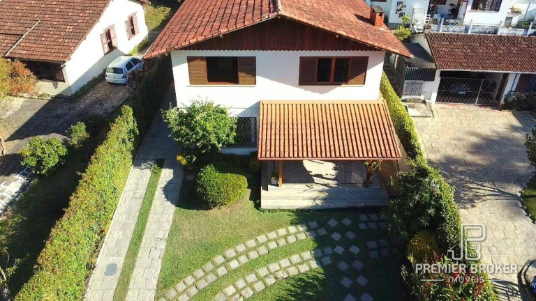 Imagem Casa com 3 Quartos à Venda, 271 m² em Bom Retiro - Teresópolis Imagem Casa com 3 Quartos à Venda, 271 m² em Bom Retiro - Teresópolis