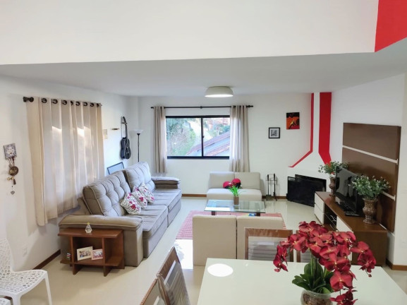 Imagem Casa com 4 Quartos à Venda, 160 m² em Vargem Grande - Teresópolis Imagem Casa com 4 Quartos à Venda, 160 m² em Vargem Grande - Teresópolis