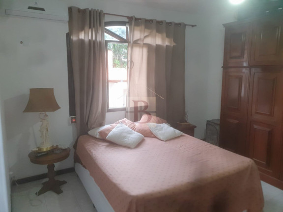 Imagem Casa com 3 Quartos à Venda, 300 m² em Maria Paula - São Gonçalo Imagem Casa com 3 Quartos à Venda, 300 m² em Maria Paula - São Gonçalo