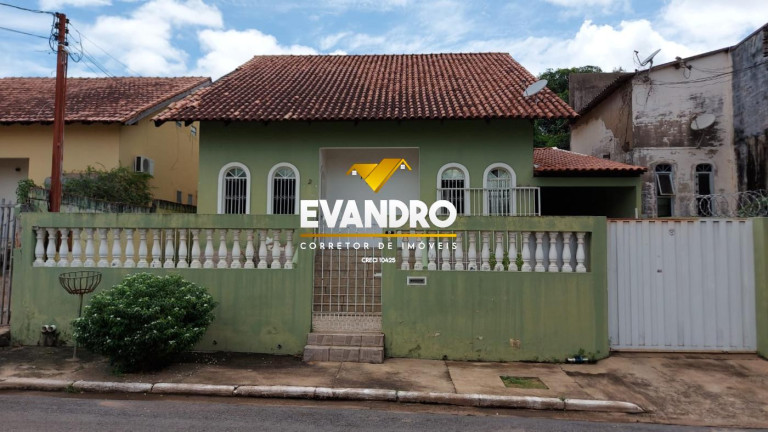 Imagem Casa com 4 Quartos à Venda, 319 m² em Morada Do Ouro - Cuiabá