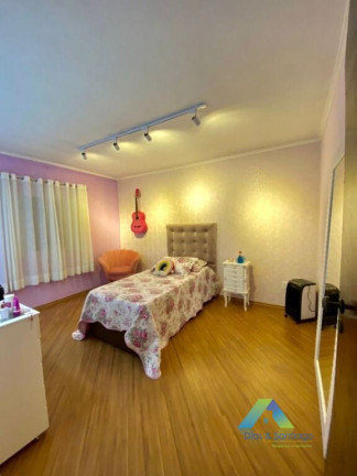Imagem Casa com 5 Quartos à Venda, 200 m² em Jardim Do Estádio - Santo André