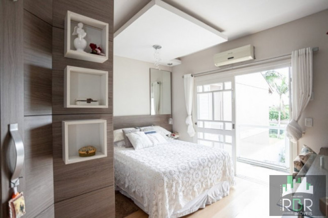 Imagem Casa com 4 Quartos à Venda, 223 m² em Torres