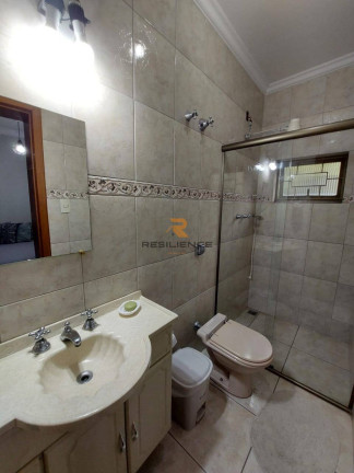 Imagem Casa com 4 Quartos à Venda, 375 m² em Názia I - Vespasiano