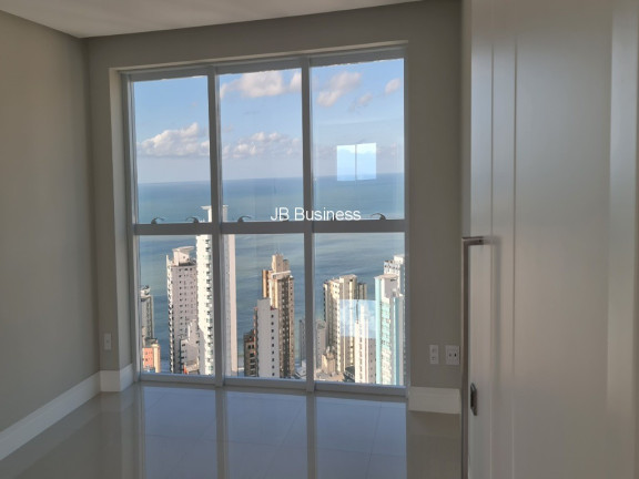 Imagem Imóvel com 3 Quartos à Venda, 139 m² em Centro - Balneário Camboriú