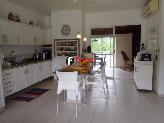 Imagem Cobertura com 3 Quartos à Venda, 198 m² em Lagoa Da Conceição - Florianópolis Imagem Cobertura com 3 Quartos à Venda, 198 m² em Lagoa Da Conceição - Florianópolis