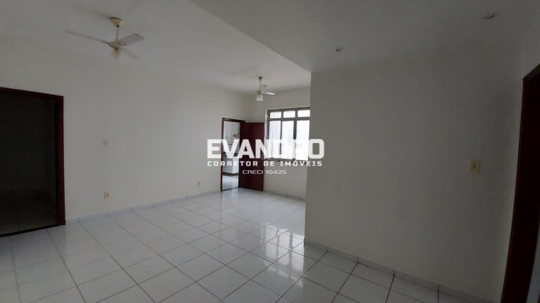 Imagem Apartamento com 3 Quartos à Venda, 123 m² em Quilombo - Cuiabá