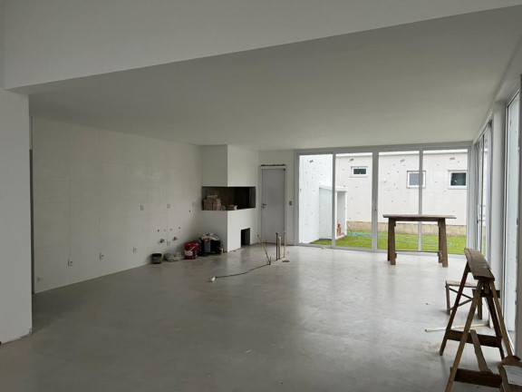 Imagem Casa com 4 Quartos à Venda, 200 m² em Centro - Capao Da Canoa