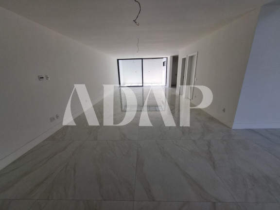 Imagem Casa com 4 Quartos à Venda, 400 m² em Recreio Dos Bandeirantes - Rio De Janeiro Imagem Casa com 4 Quartos à Venda, 400 m² em Recreio Dos Bandeirantes - Rio De Janeiro
