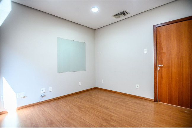 Imagem Sala Comercial à Venda, em Auxiliadora - Porto Alegre Imagem Sala Comercial à Venda, em Auxiliadora - Porto Alegre