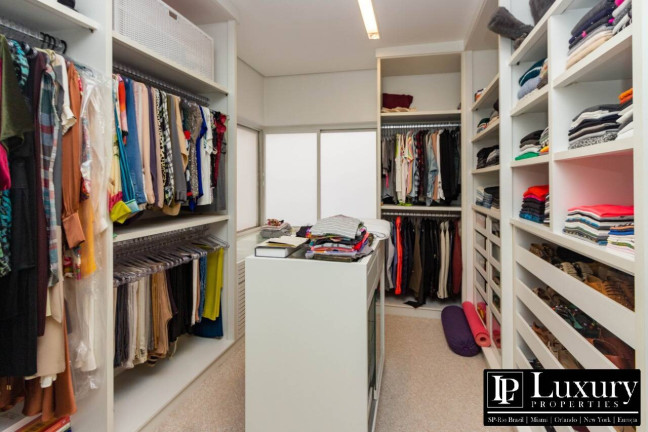 Imagem Apartamento com 4 Quartos à Venda, 394 m² em Itaim Bibi - São Paulo Imagem Apartamento com 4 Quartos à Venda, 394 m² em Itaim Bibi - São Paulo