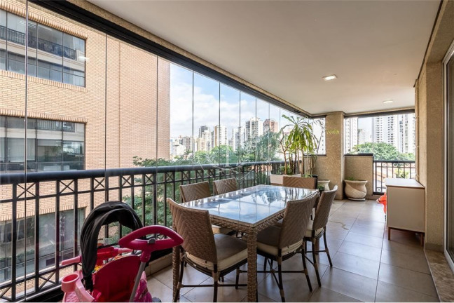 Imagem Apartamento com 3 Quartos à Venda, 180 m² em Vila Nova Conceição - São Paulo