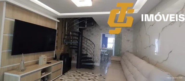 Sobrado com 2 Quartos à Venda, 113 m² em Centro - Camboriú