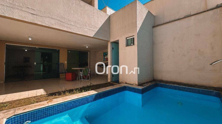 Imagem Sobrado com 5 Quartos à Venda, 317 m² em Setor Bueno - Goiânia