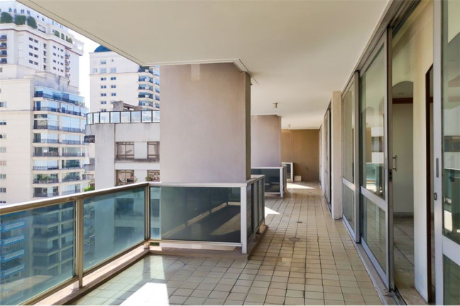 Imagem Imóvel com 3 Quartos à Venda, em Higienópolis - São Paulo Imagem Imóvel com 3 Quartos à Venda, em Higienópolis - São Paulo