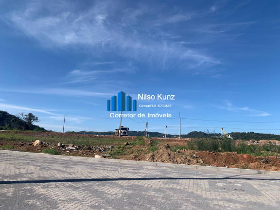 Imagem Terreno à Venda, 240 m² em Barracão - Bento Gonçalves Imagem Terreno à Venda, 240 m² em Barracão - Bento Gonçalves