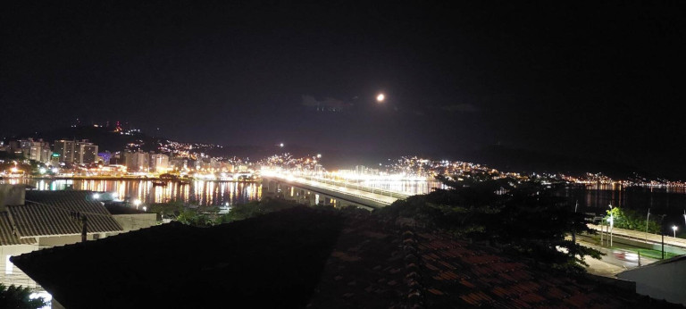 Imagem Casa à Venda, em Estreito - Florianópolis Imagem Casa à Venda, em Estreito - Florianópolis