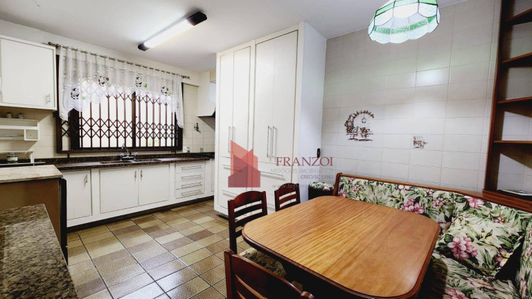 Imagem Casa com 3 Quartos à Venda, 245 m² em Dom Bosco - Itajaí Imagem Casa com 3 Quartos à Venda, 245 m² em Dom Bosco - Itajaí