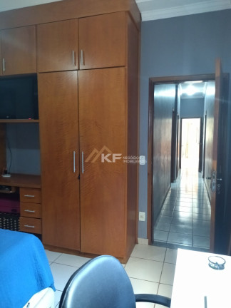 Imagem Casa com 3 Quartos à Venda, 230 m² em Planalto Verde - Ribeirão Preto